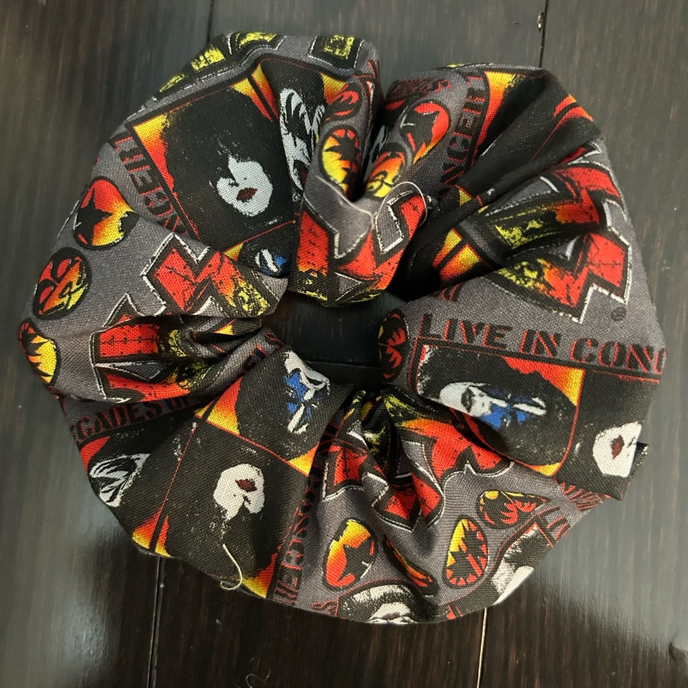 🔴⚫️🔵SCRUNCHIES FOR DAYS🔵⚫️🔴 - Picture 14 of 14